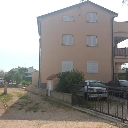 Apartment Ana *